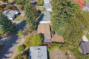 210 NE 167th Pl, Portland, OR 97230 - Photo 29