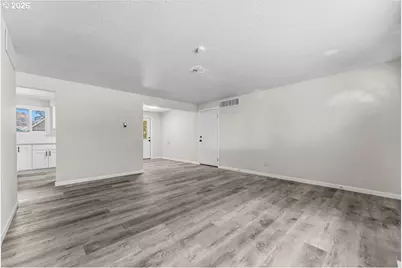 210 NE 167th Pl, Portland, OR 97230 - Photo 3