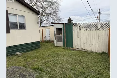 200 Emils Way #19, Roseburg, OR 97471 - Photo 11