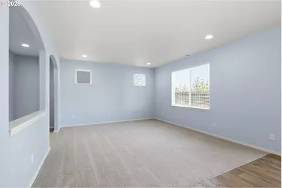 5290 Squirrel St, Springfield, OR 97478 - Photo 3
