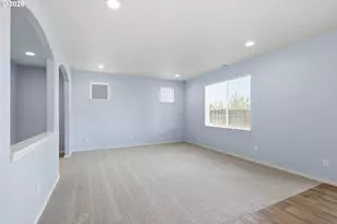 5290 Squirrel St, Springfield, OR 97478 - Photo 3