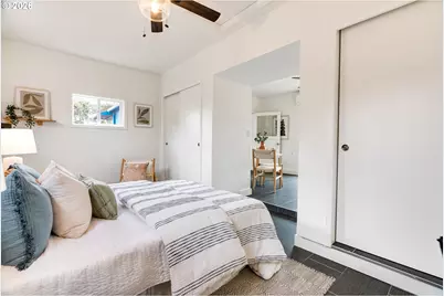 9560 N Ivanhoe St, Portland, OR 97203 - Photo 31