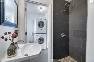 9560 N Ivanhoe St, Portland, OR 97203 - Photo 21