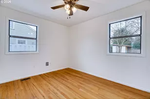 9560 N Ivanhoe St, Portland, OR 97203 - Photo 9