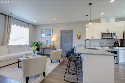 110 Southshore Ave, The Dalles, OR 97058 - Photo 3