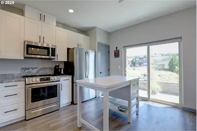 110 Southshore Ave, The Dalles, OR 97058 - Photo 7