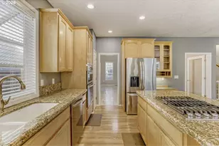 2619 NE Charlois Dr, Hillsboro, OR 97123 - Photo 15