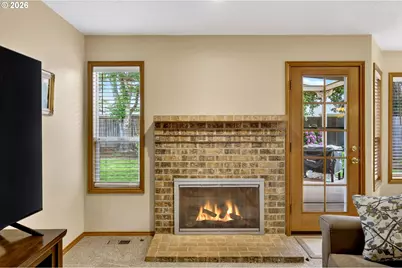 671 NE Maryann Ct, Hillsboro, OR 97124 - Photo 21