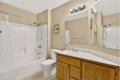 671 NE Maryann Ct, Hillsboro, OR 97124 - Photo 33