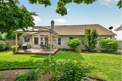 671 NE Maryann Ct, Hillsboro, OR 97124 - Photo 41