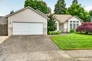 671 NE Maryann Ct, Hillsboro, OR 97124 - Photo 3