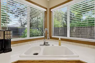 671 NE Maryann Ct, Hillsboro, OR 97124 - Photo 19