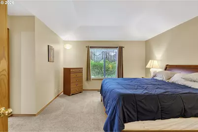 671 NE Maryann Ct, Hillsboro, OR 97124 - Photo 23