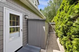 11812 SW 17th Ave, Portland, OR 97219 - Photo 45