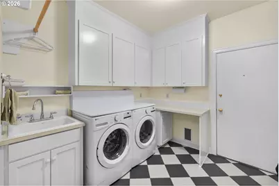 11812 SW 17th Ave, Portland, OR 97219 - Photo 23