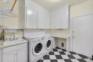 11812 SW 17th Ave, Portland, OR 97219 - Photo 21