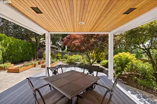 11812 SW 17th Ave, Portland, OR 97219 - Photo 9