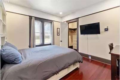 6541 E Burnside St, Portland, OR 97215 - Photo 23