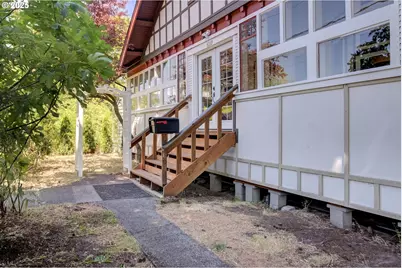 6541 E Burnside St, Portland, OR 97215 - Photo 3