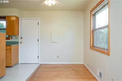 4846 SE 63rd Ave, Portland, OR 97206 - Photo 13