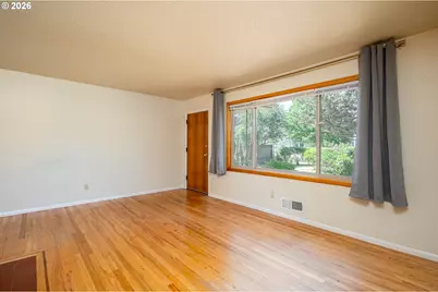 4846 SE 63rd Ave, Portland, OR 97206 - Photo 9