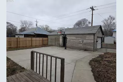 2402 N Spruce St, La Grande, OR 97850 - Photo 17