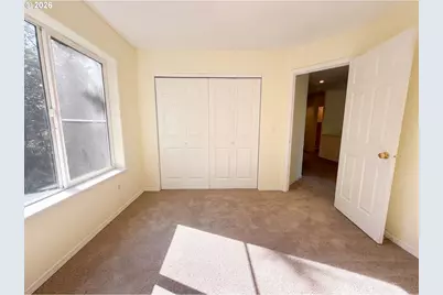 8348 SE 140th Ct, Portland, OR 97236 - Photo 5