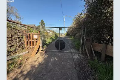 1231 Central Ave, Coos Bay, OR 97420 - Photo 19