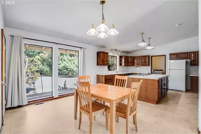 518 3rd Ave, Dallesport, WA 98617 - Photo 5