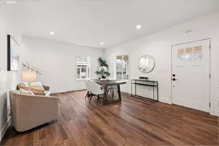 718 W 19th St, Vancouver, WA 98660 - Photo 11