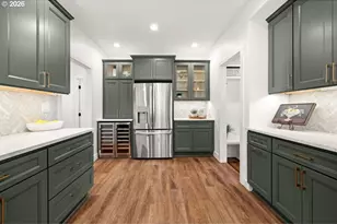 718 W 19th St, Vancouver, WA 98660 - Photo 15