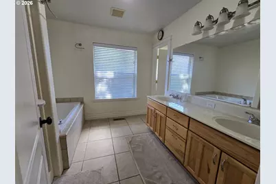 2984 NW Daysha Dr, Roseburg, OR 97471 - Photo 25