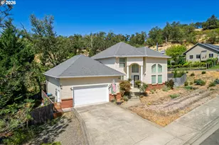 2984 NW Daysha Dr, Roseburg, OR 97471 - Photo 1