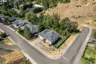 2984 NW Daysha Dr, Roseburg, OR 97471 - Photo 5