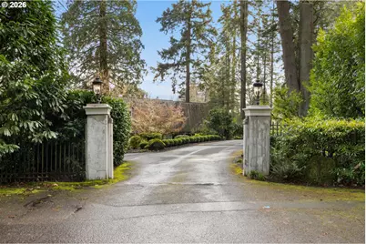 1616 S Greenwood Rd, Portland, OR 97219 - Photo 3