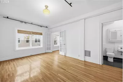 2015 NW Flanders St #214, Portland, OR 97209 - Photo 15