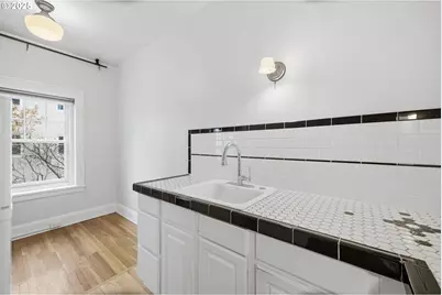 2015 NW Flanders St #214, Portland, OR 97209 - Photo 21