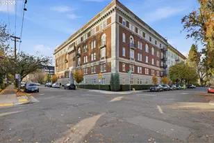 2015 NW Flanders St, Portland, OR 97209 - Photo 3