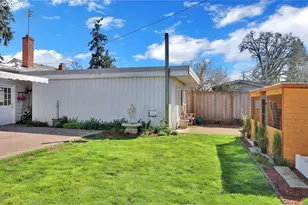 1355 Juniper St, Junction City, OR 97448 - Photo 41