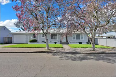 1355 Juniper St, Junction City, OR 97448 - Photo 3