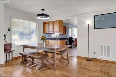 1355 Juniper St, Junction City, OR 97448 - Photo 9