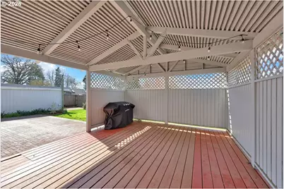 1355 Juniper St, Junction City, OR 97448 - Photo 37