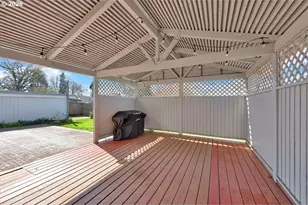 1355 Juniper St, Junction City, OR 97448 - Photo 37