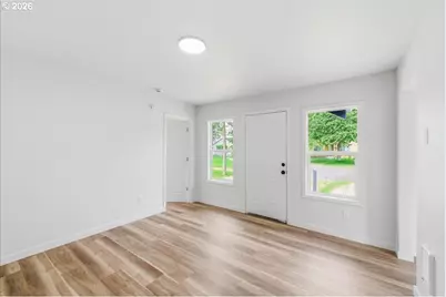 1116 9th Ave, Longview, WA 98632 - Photo 3