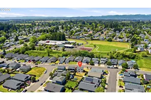 1008 Grant St, Lafayette, OR 97127 - Photo 3