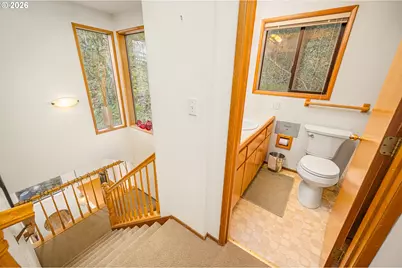 3818 Colony Oaks Dr, Eugene, OR 97405 - Photo 13