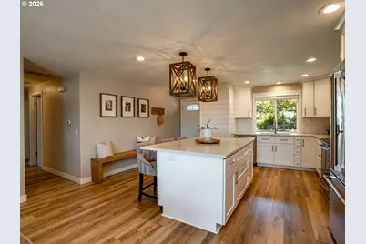 4667 NW Tumalo Ct, Portland, OR 97229 - Photo 5