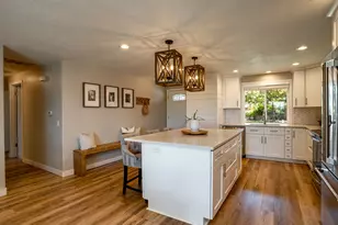 4667 NW Tumalo Ct, Portland, OR 97229 - Photo 5