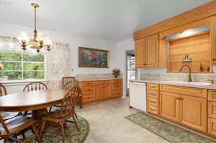 3301 Colonial Rd, Roseburg, OR 97471 - Photo 13