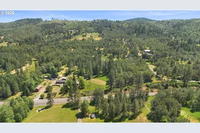 3301 Colonial Rd, Roseburg, OR 97471 - Photo 43